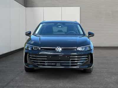 VW Passat Variant Elegance (2025) - Photo 6