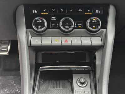 Skoda Karoq 1,5 TSI DSG (2025) - Photo 15