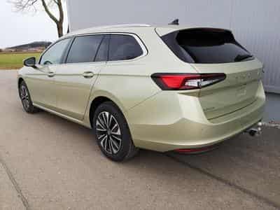 Skoda Superb 2.0 TDI 142kW 4x4 Selection (2025) - Photo 3