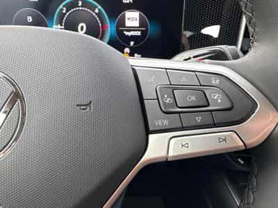 VW Passat Variant Business (2025) - Photo 13