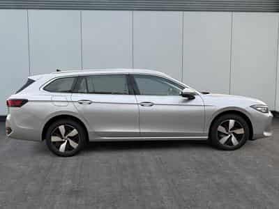 VW Passat Variant Business (2025) - Photo 6