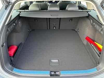 VW Passat Variant Business (2025) - Photo 8