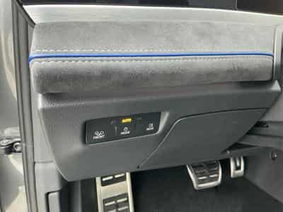 VW Passat Variant R-Line 4WD (2026) - Photo 14