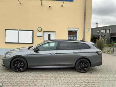 VW Passat Variant R-Line 4WD (2026) - Photo 3