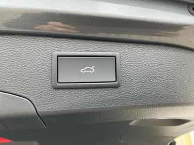 VW Passat Variant R-Line 4WD (2026) - Photo 7