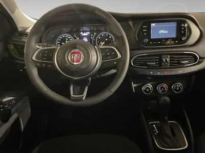 Fiat Tipo 1.5 HYBRIDE ESSENCE (2024) - Photo 6