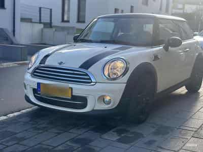 Mini Cooper Diesel (2013) - Photo 1