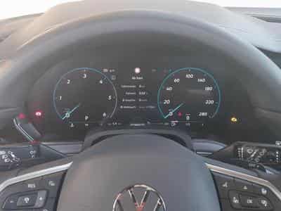 VW Touareg R-Line (1970) - Photo 10