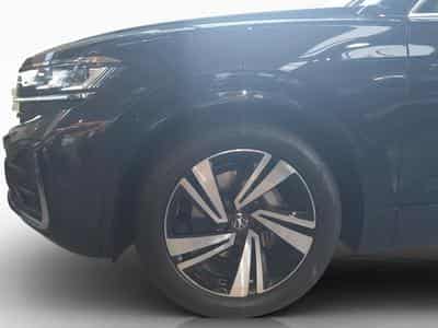 VW Touareg R-Line (1970) - Photo 7