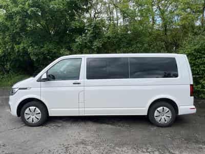 VW Transporter 2.0 TDI 9 places (2023) - Photo 1
