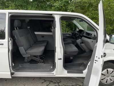 VW Transporter 2.0 TDI 9 places (2023) - Photo 3
