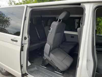 VW Transporter 2.0 TDI 9 places (2023) - Photo 10