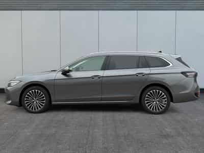 VW Passat Variant Elegance (2025) - Photo 2