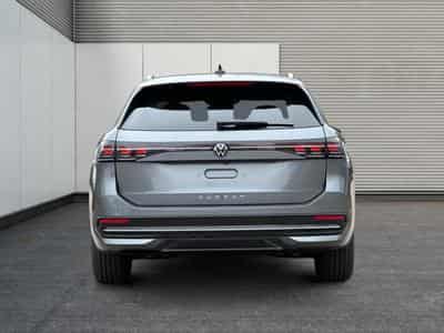 VW Passat Variant Elegance (2025) - Photo 4