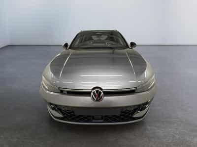 VW Passat Variant R-Line (2025) - Photo 2
