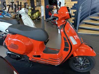 Vespa GTS Super Sport (2024) - Foto 1