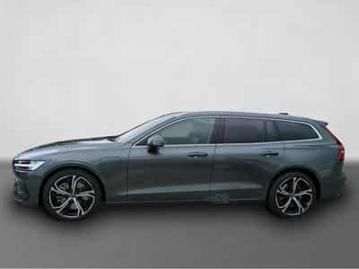 Volvo V60 (2025) - Photo 2