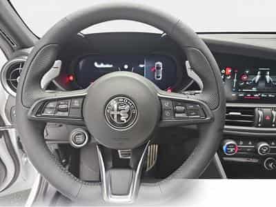Alfa-Romeo Giulia (2026) - Foto 12