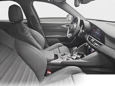 Alfa-Romeo Giulia (2026) - Foto 15