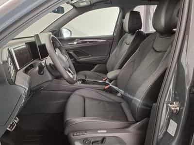 VW Tiguan R-Line 2.0 TSI 4MOTION 7-Gang-DSG (2025) - Photo 9