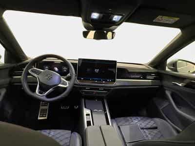 VW Passat Variant R-Line (2026) - Foto 13