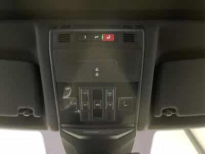 VW T-Roc R-Line (2025) - Photo 13