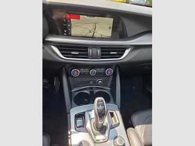 Alfa-Romeo Stelvio SPRINT 2.2 DIESEL 160 CV (2021) - Foto 8