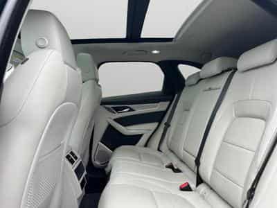 Jaguar F-Pace P400e AWD / Hybride (2022) - Foto 11