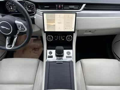 Jaguar F-Pace P400e AWD / Hybride (2022) - Foto 13