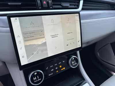 Jaguar F-Pace P400e AWD / Hybride (2022) - Foto 15