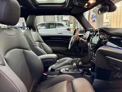 Mini Cooper Cooper 2.0 231cv Auto JCW-TRIM (2024) - Foto 8