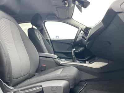 BMW 116 D Advantage (2021) - Foto 4