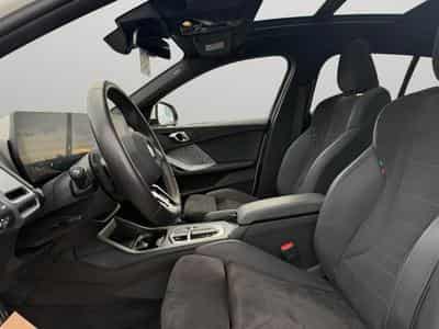 BMW 120 I Pack M / Panoramique / Essence (2025) - Foto 12