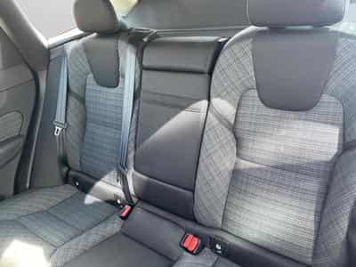 Volvo XC60 B4 Core / Diesel (2023) - Foto 13