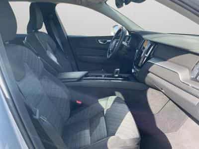 Volvo XC60 B4 Core / Diesel (2023) - Foto 15