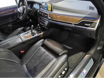 BMW 750 M750d (2017) - Foto 12