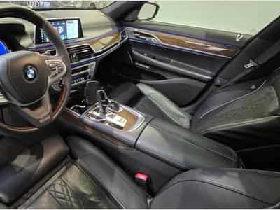 BMW 750 M750d (2017) - Foto 9