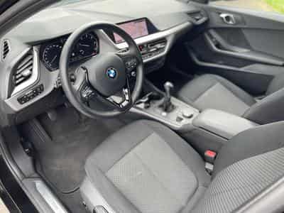 BMW 118 D Advantage (2020) - Foto 6