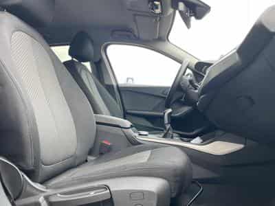 BMW 118 D Advantage (2020) - Foto 4