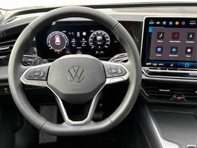 VW Passat Variant Business (2025) - Photo 9
