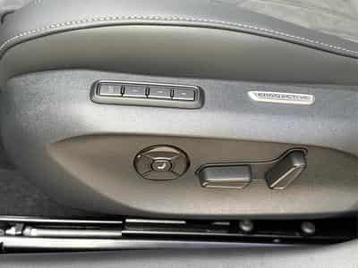 VW Passat Variant Business (2025) - Photo 15