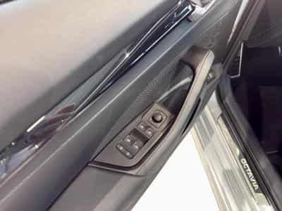 Skoda Octavia RS (2025) - Photo 14
