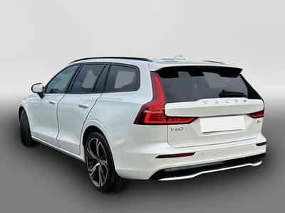 Volvo V60 (2021) - Photo 2