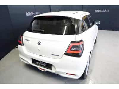 Suzuki Swift GL+ (2025) - Photo 3
