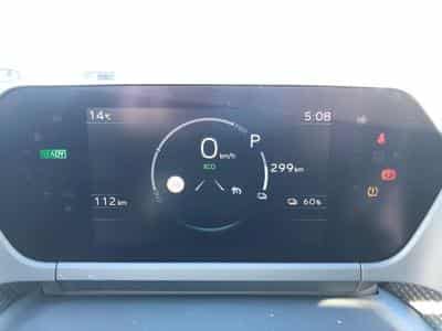 Toyota bZ4X 2WD Dynamic (2025) - Photo 10