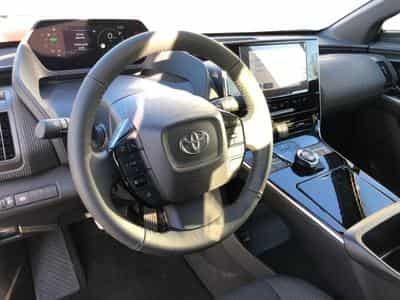 Toyota bZ4X 2WD Dynamic (2025) - Photo 7