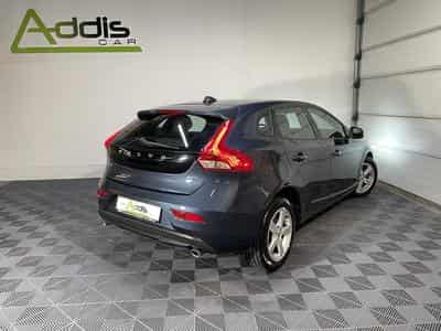 Volvo V40 D2 120 CV GEARTRONIC MOMENTUM GPS (2018) - Photo 2