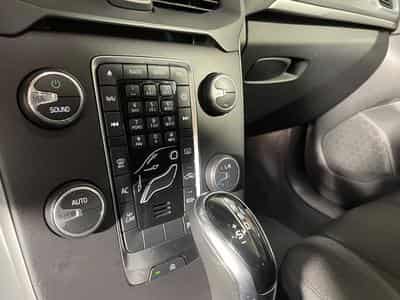 Volvo V40 D2 120 CV GEARTRONIC MOMENTUM GPS (2018) - Photo 4