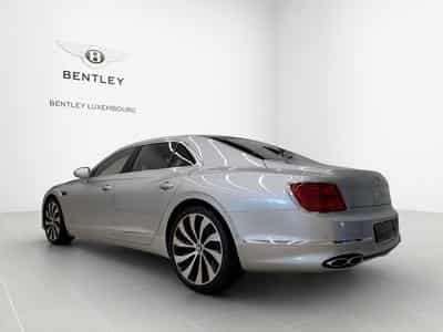Bentley Flying Spur Azure V8 (2025) - Foto 3