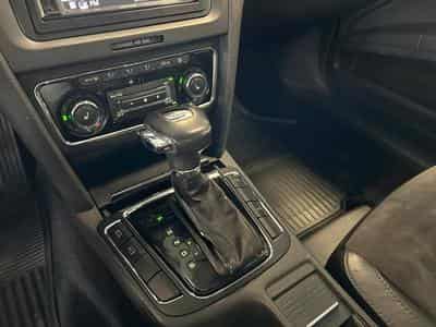 Skoda Superb Elegance (2012) - Photo 9